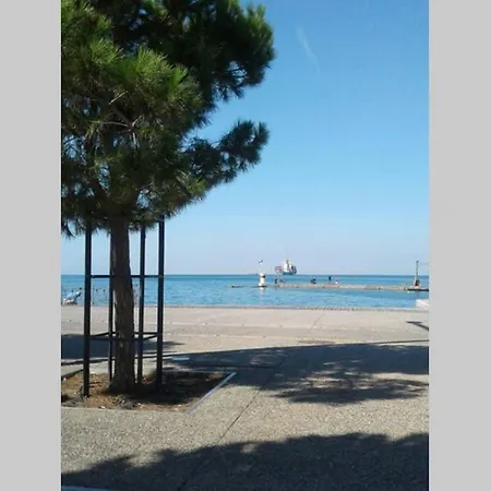 Breakfast At Tiffanys#seafront#thessaloniki Апартаменты